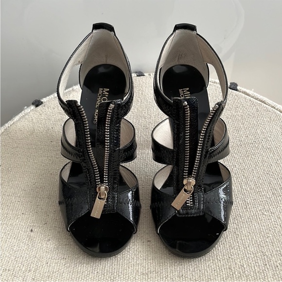 Michael Kors heels - Picture 2 of 10